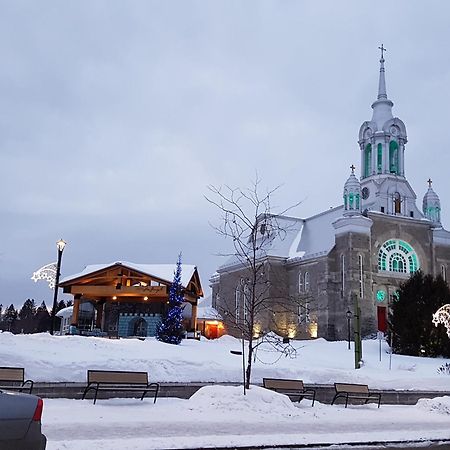 Gite De L'Artiste Perron Saint-Sauveur-des-Monts Exterior foto